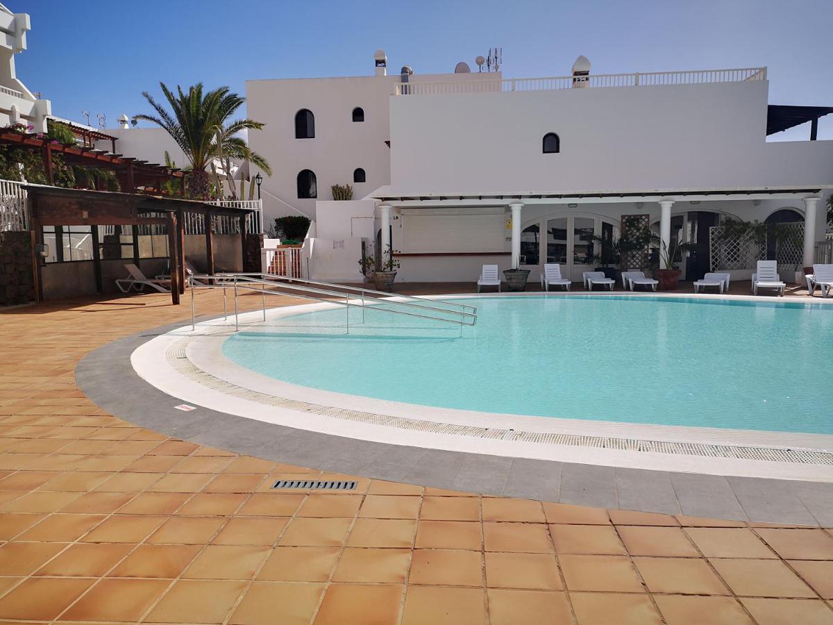 Comfortable Cleo Apartment With Large Terrace Costa Teguise Bagian luar foto