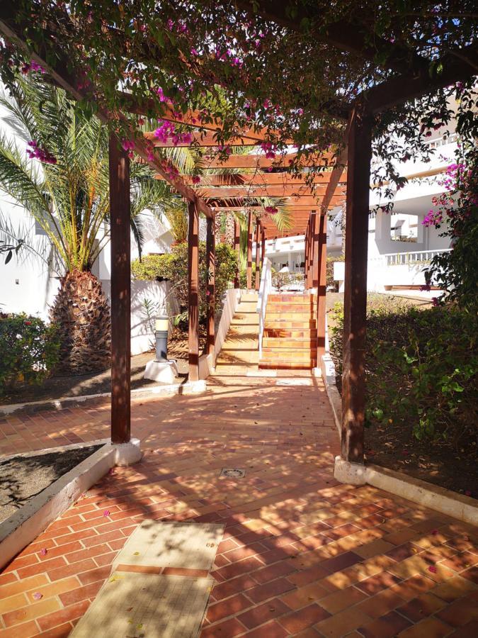 Comfortable Cleo Apartment With Large Terrace Costa Teguise Bagian luar foto
