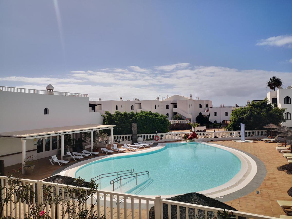 Comfortable Cleo Apartment With Large Terrace Costa Teguise Bagian luar foto