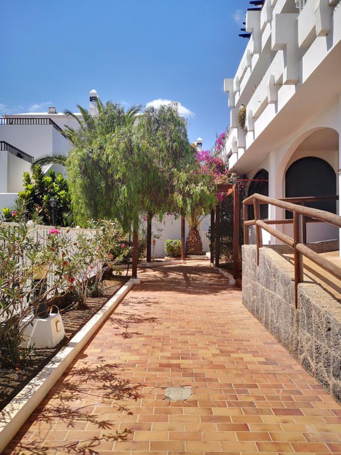 Comfortable Cleo Apartment With Large Terrace Costa Teguise Bagian luar foto