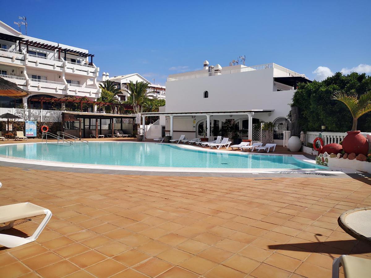 Comfortable Cleo Apartment With Large Terrace Costa Teguise Bagian luar foto