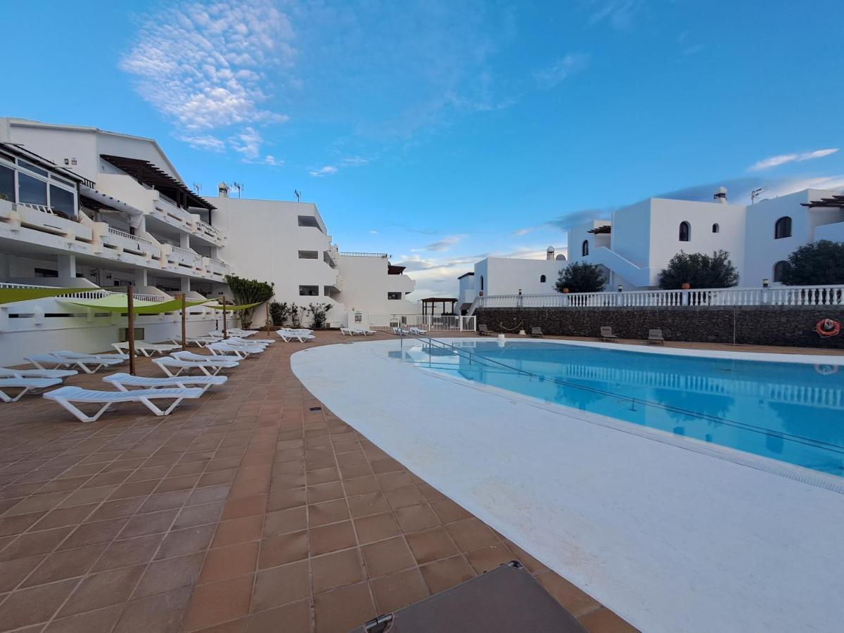 Comfortable Cleo Apartment With Large Terrace Costa Teguise Bagian luar foto
