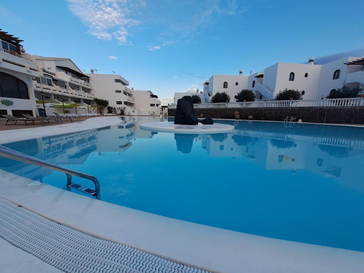 Comfortable Cleo Apartment With Large Terrace Costa Teguise Bagian luar foto